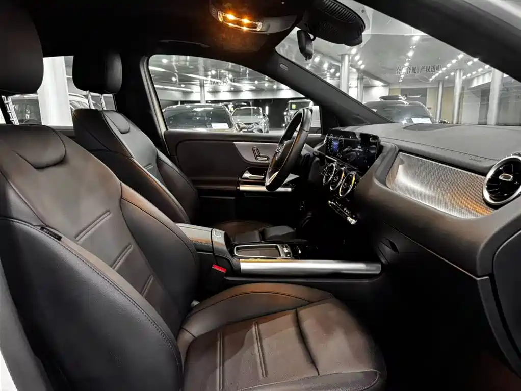 Mercedes-Benz GLA — миниатюра 19