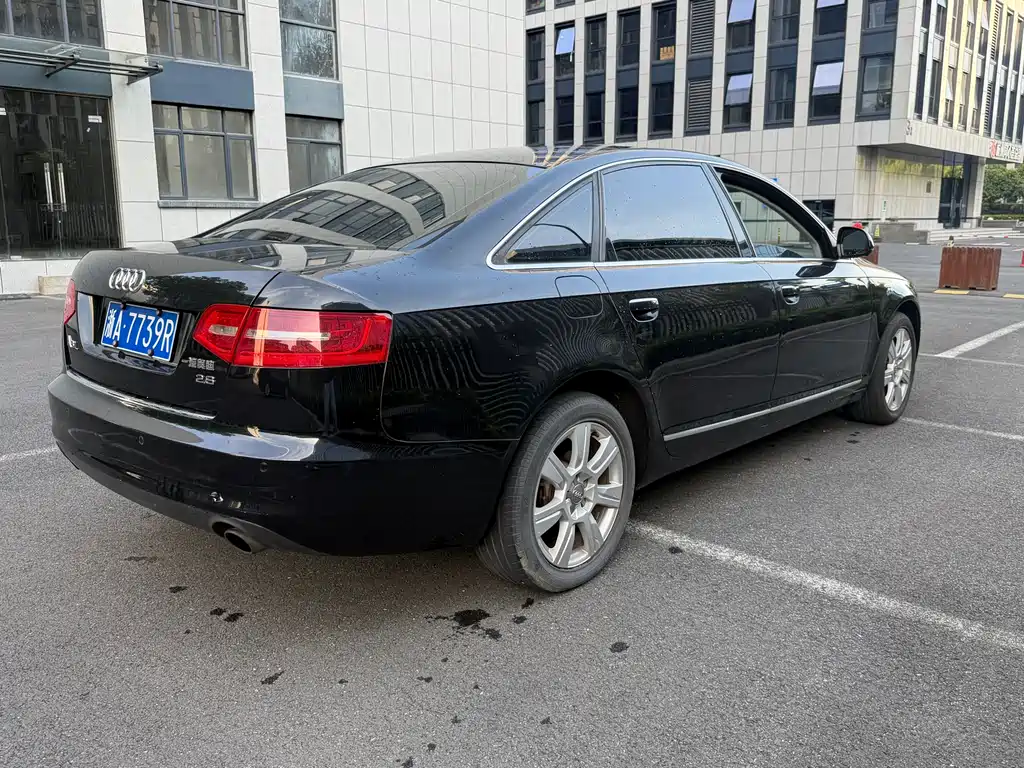 Audi A6L 2010 2.8 FSI Luxury