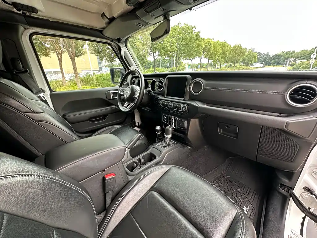 Jeep Gladiator — миниатюра 10