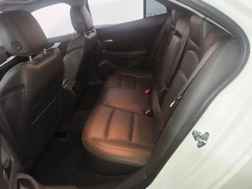 Chevrolet Malibu — миниатюра 17