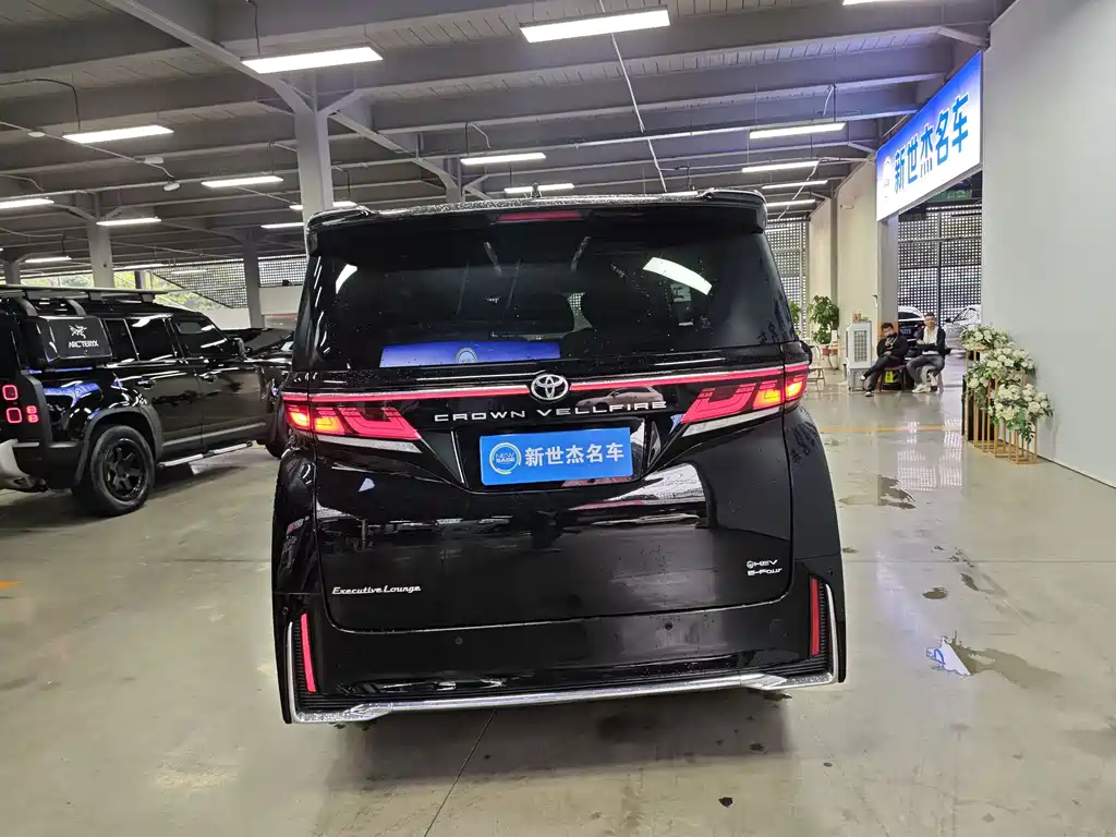 Toyota Vellfire — миниатюра 9