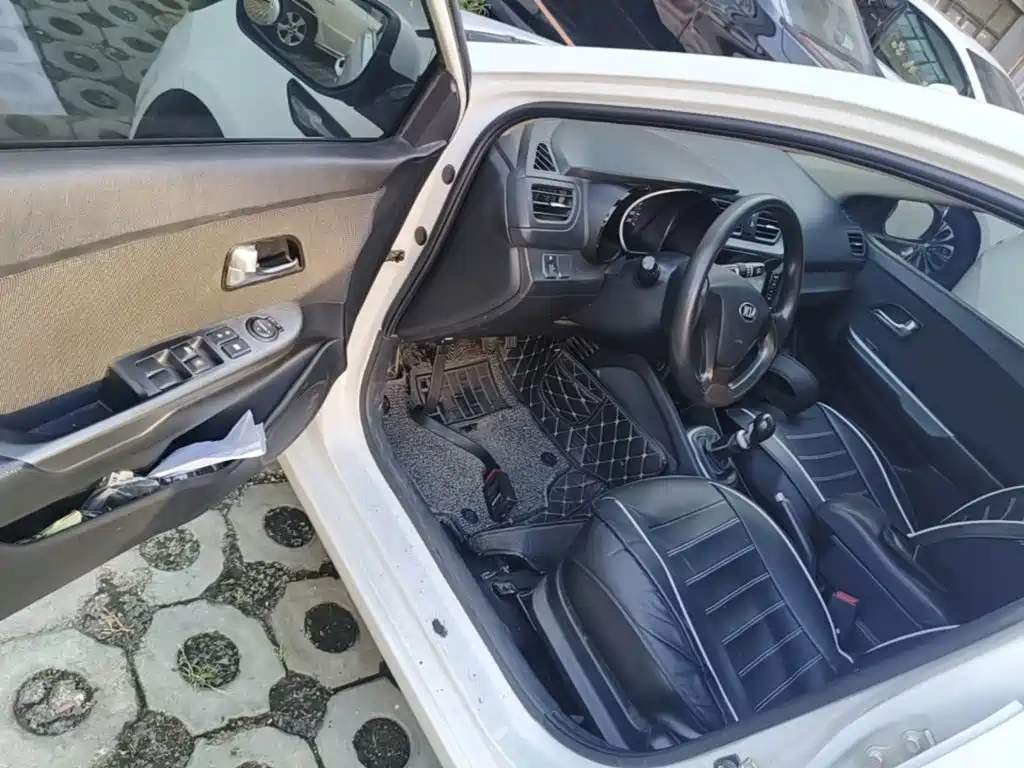 Kia K2 — миниатюра 16