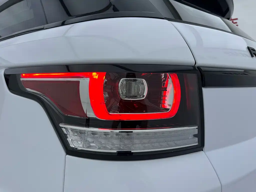 Land Rover Sport — миниатюра 10