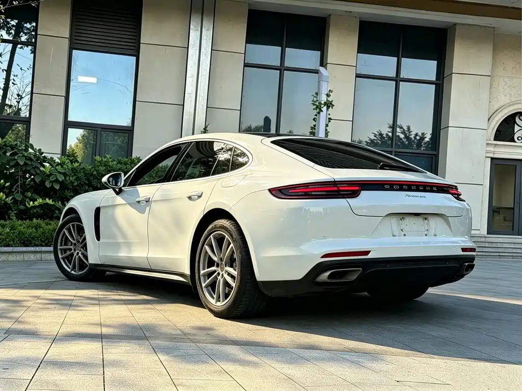 Porsche Panamera — миниатюра 13