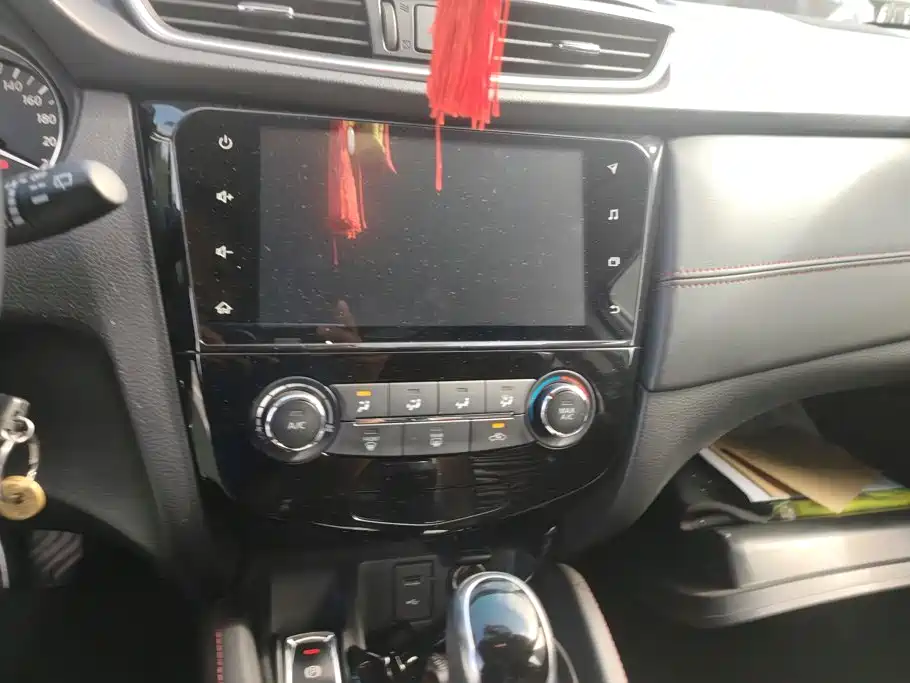 Nissan Qashqai — миниатюра 13
