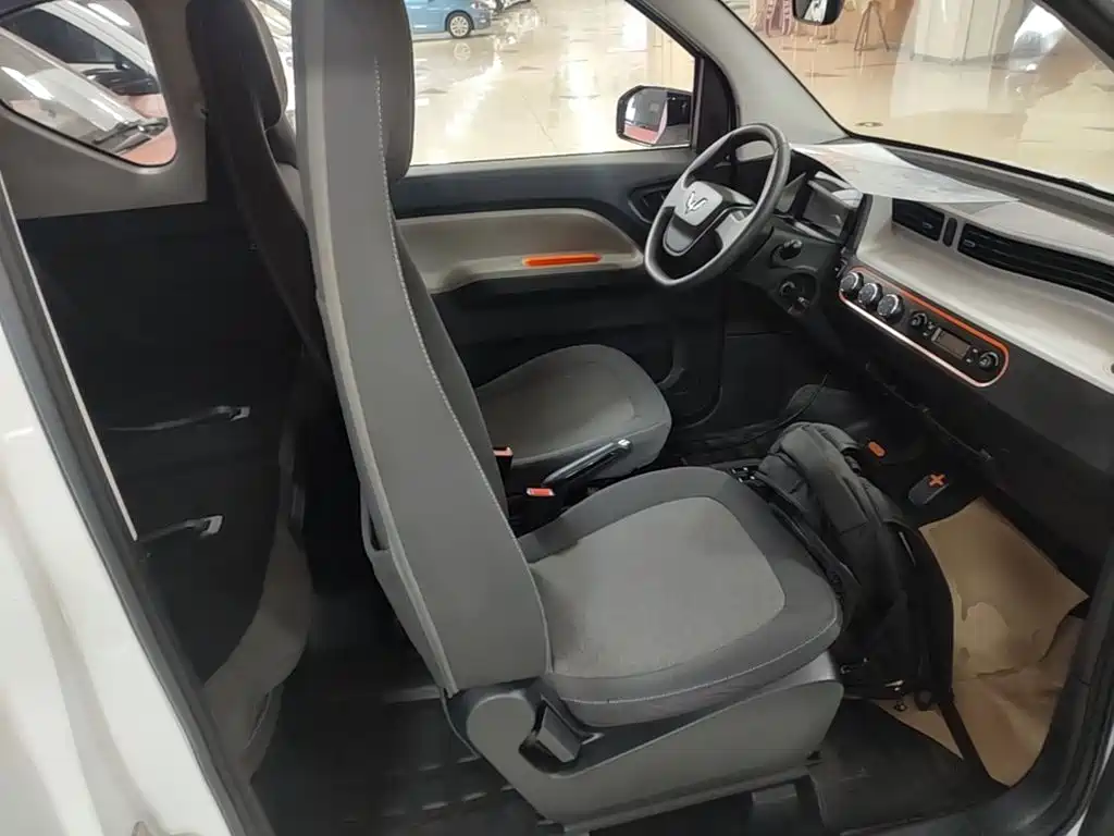 Wuling MINIEV — миниатюра 25