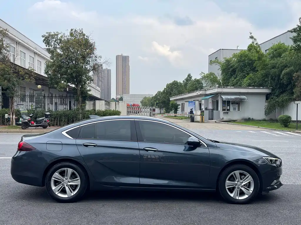 Buick Regal — миниатюра 6