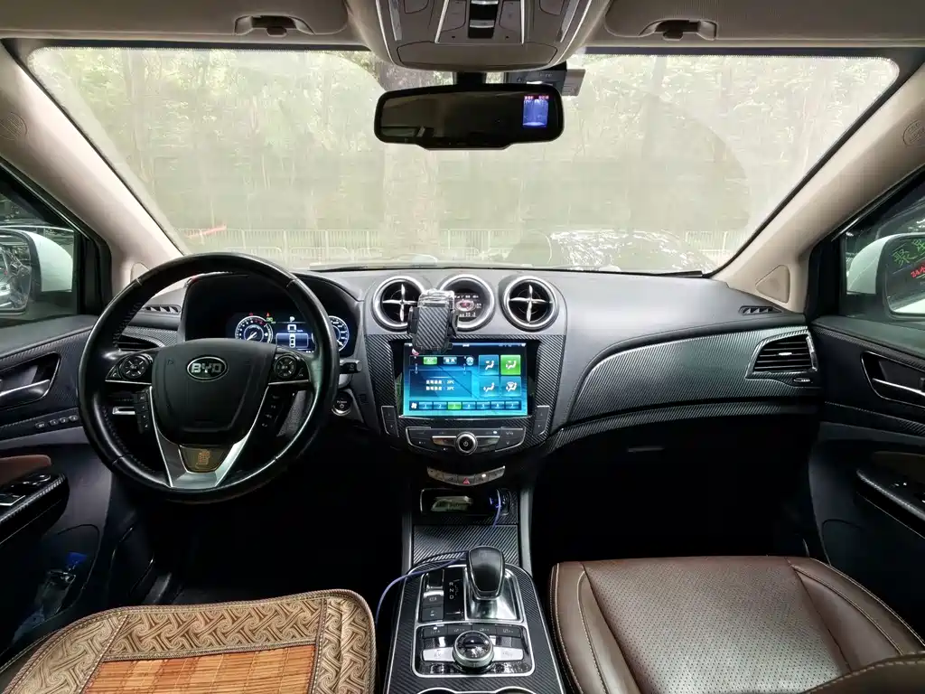 BYD Tang New Energy — миниатюра 11