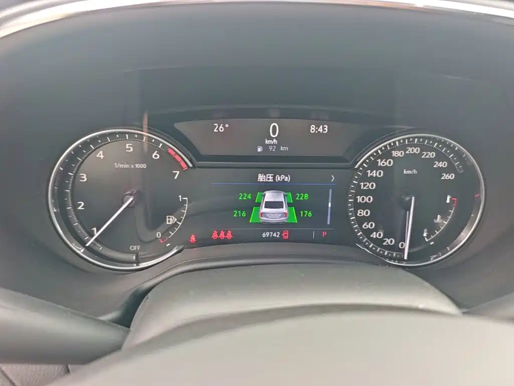 Cadillac CT5 — миниатюра 12