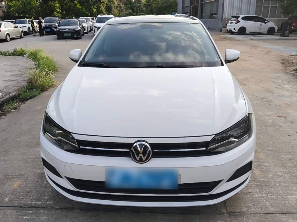 Volkswagen Polo 1.5 л 2021 г. Белый, пробег 24500 км