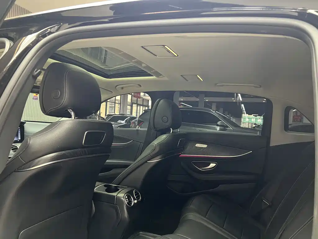 Mercedes-Benz E-Class — миниатюра 15