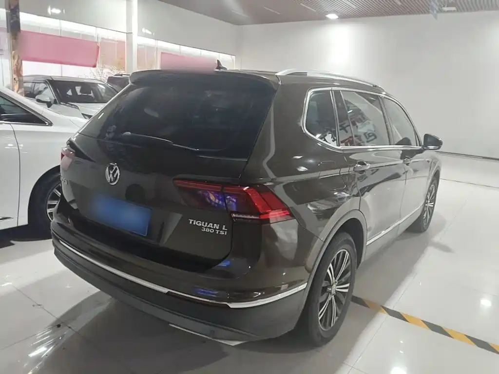 Volkswagen Tiguan L — миниатюра 7