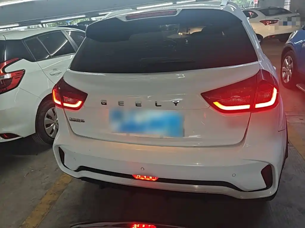Geely Vision X3 — миниатюра 6