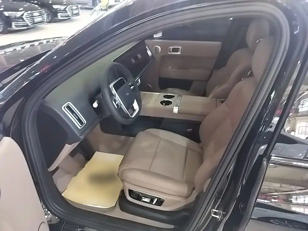Li Auto Li L8 — миниатюра 16