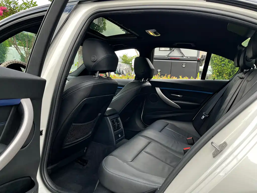 BMW 3 Series — миниатюра 19
