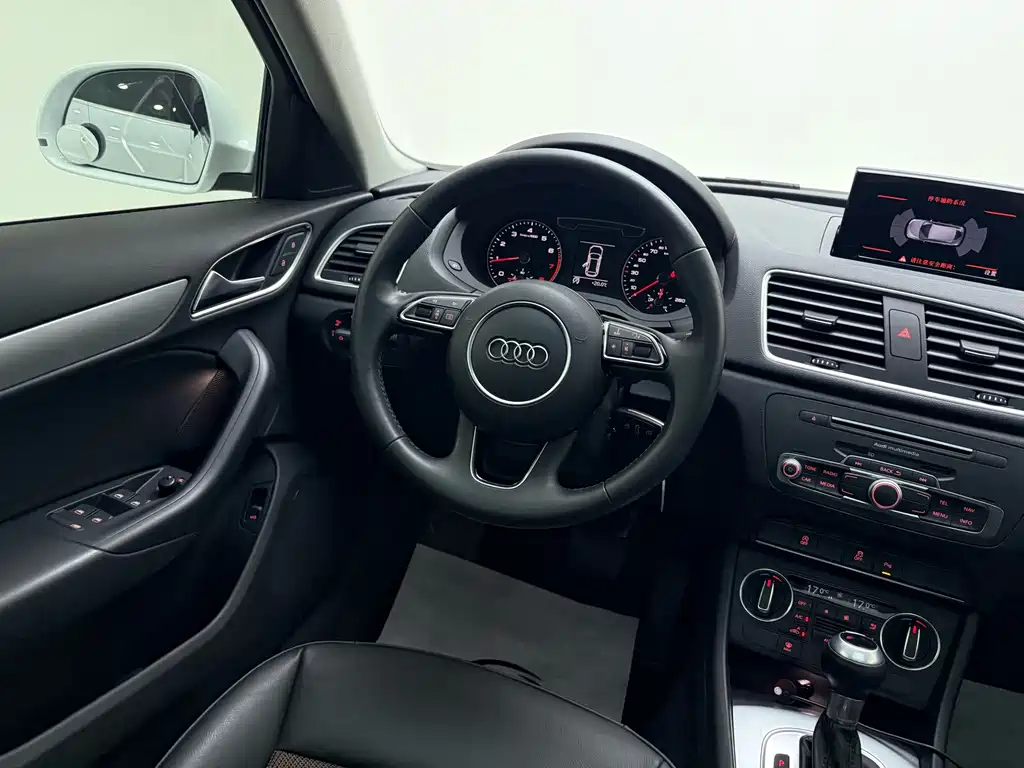 Audi Q3 — миниатюра 10