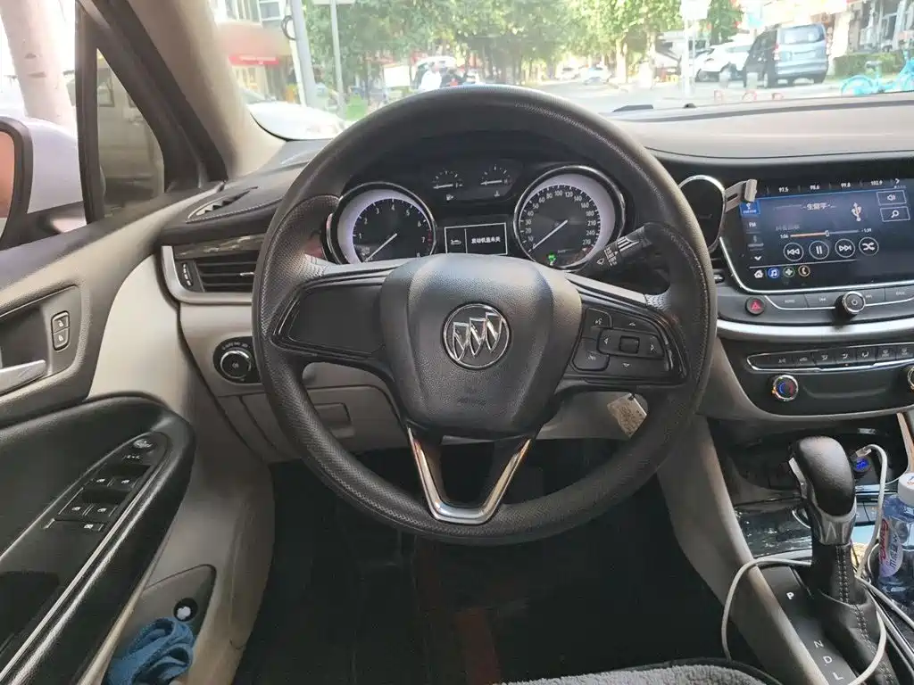 Buick Verano — миниатюра 11