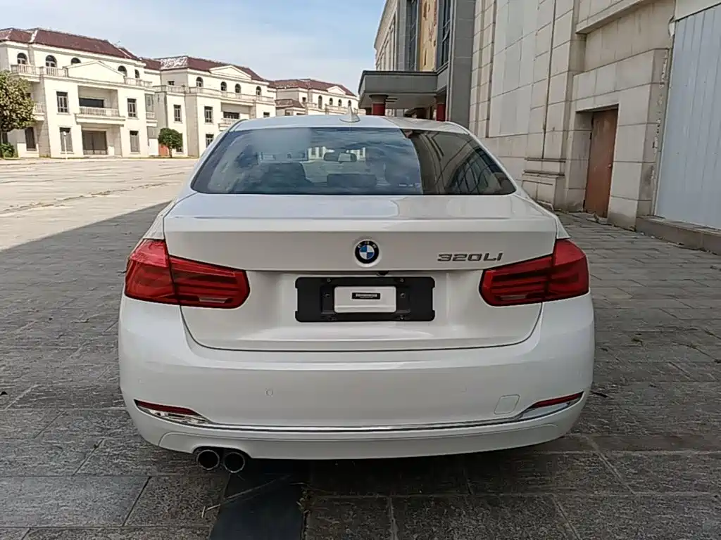 BMW 3 Series — миниатюра 6