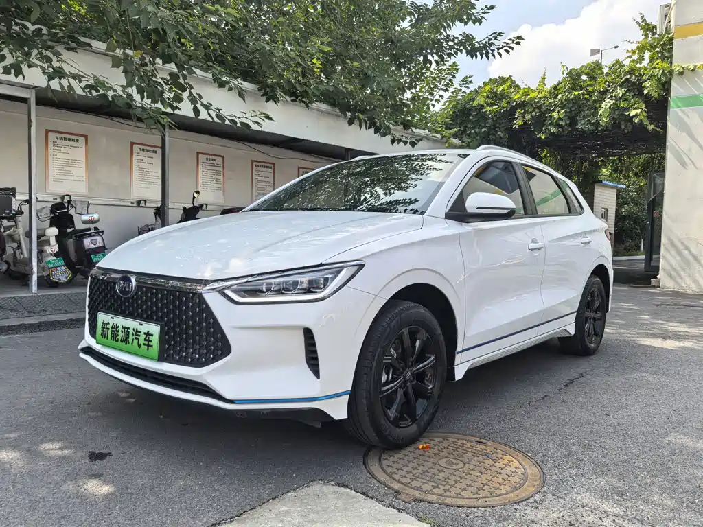BYD e2