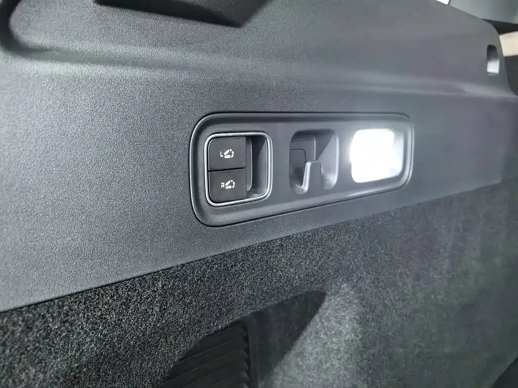 Li Auto Li L6 — миниатюра 12