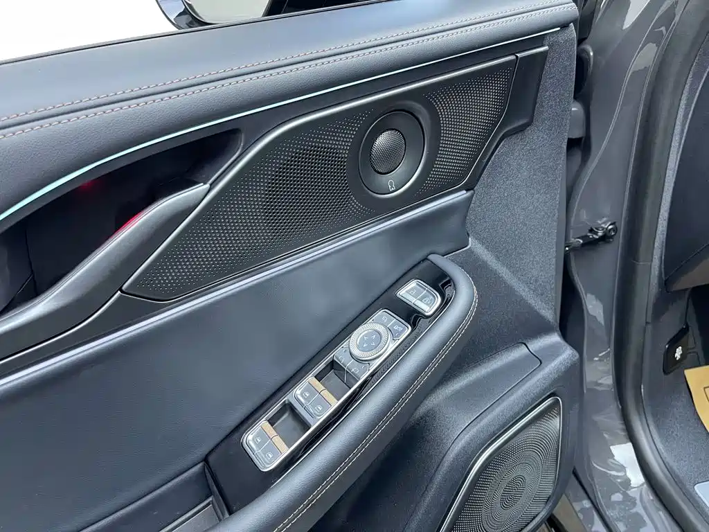 Lincoln Z — миниатюра 13