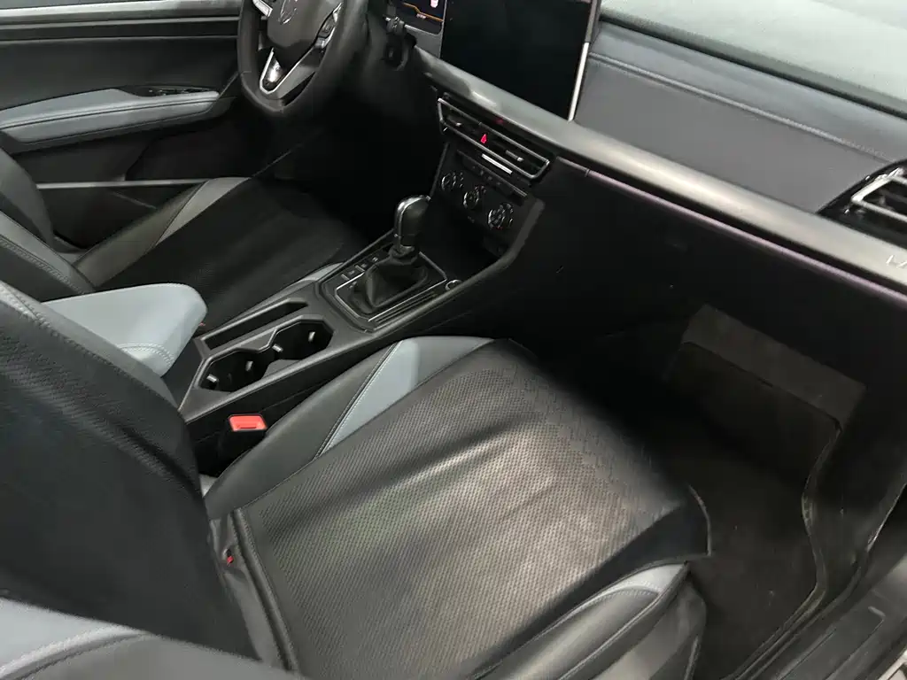 Volkswagen Lavida — миниатюра 4