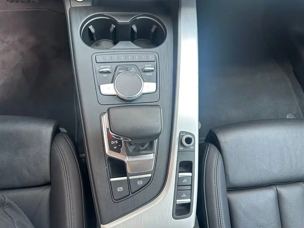 Audi A5 2019 Cabriolet 45 TFSI quattro Sport V