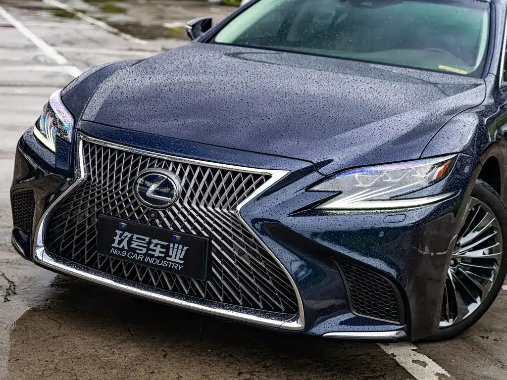Lexus LS — миниатюра 6