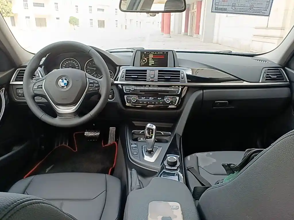 BMW 3 Series — миниатюра 10