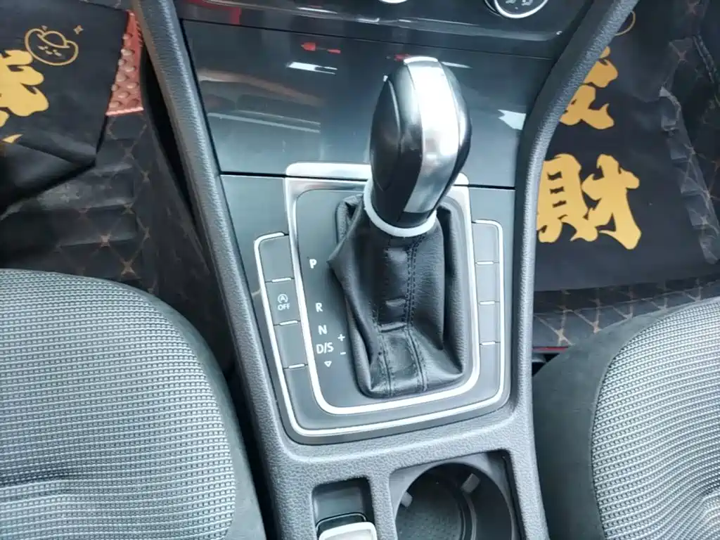 Volkswagen Golf — миниатюра 14