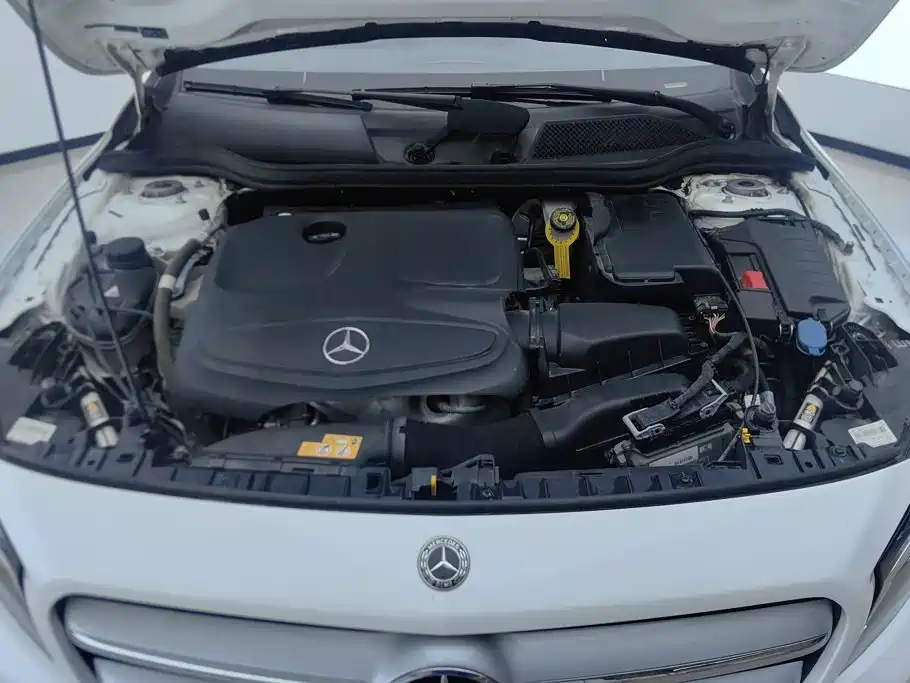 Mercedes-Benz GLA — миниатюра 10