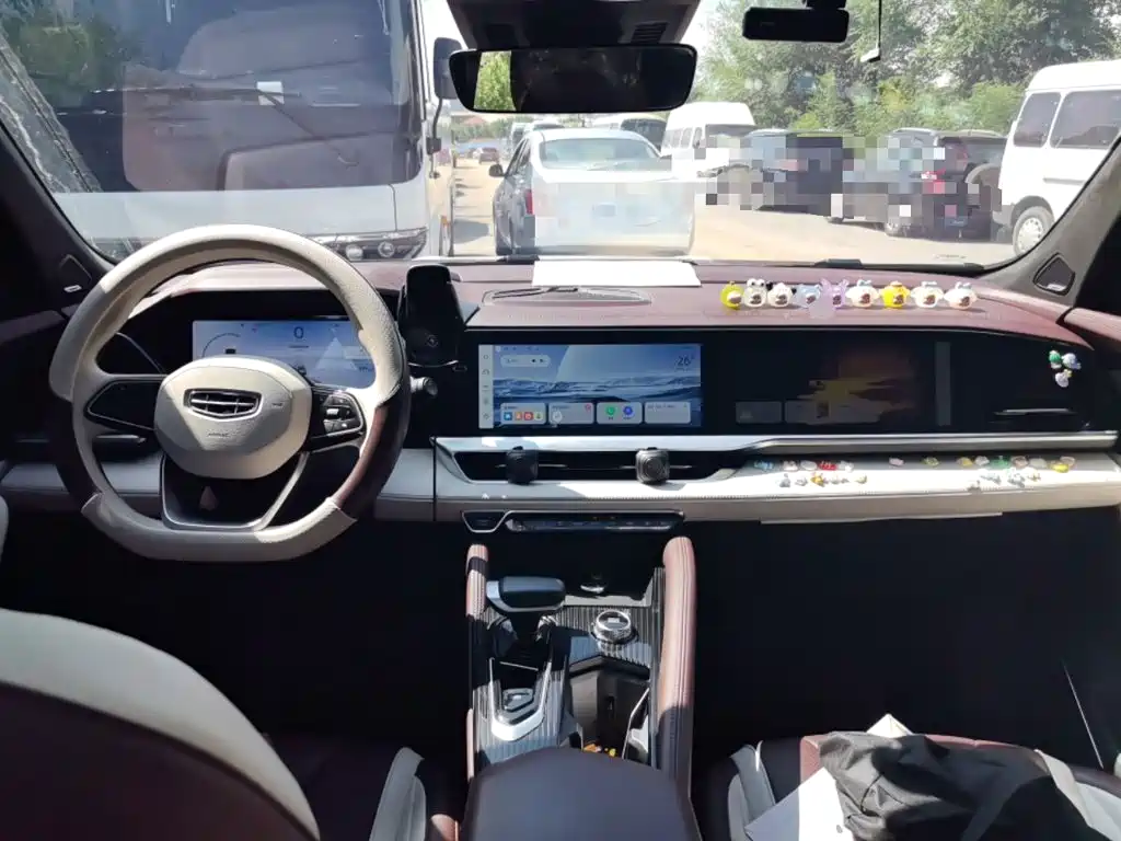 Geely Xingyue L — миниатюра 10