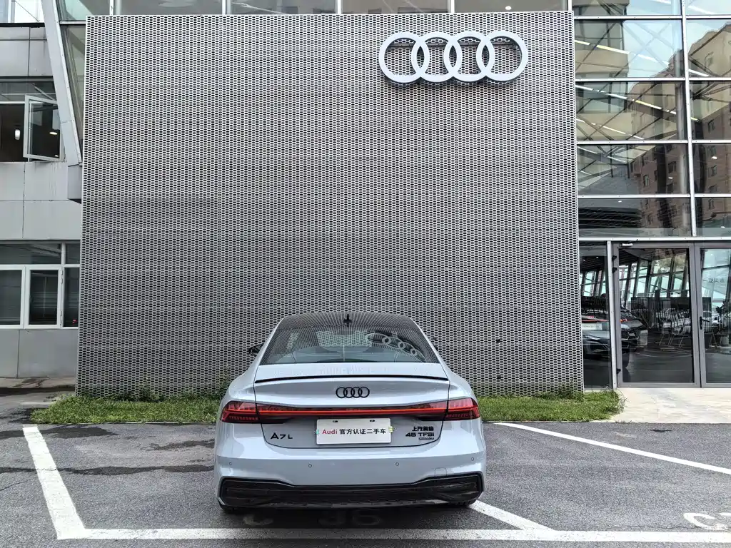 Audi A7L — миниатюра 10