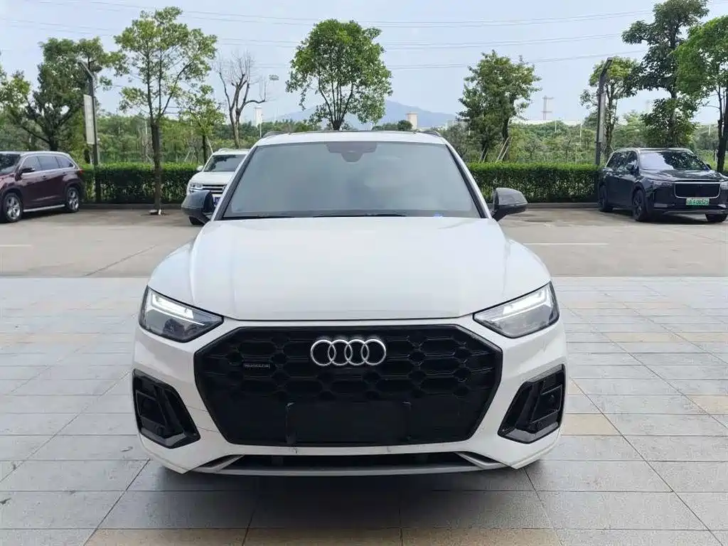 Audi Q5L — миниатюра 2