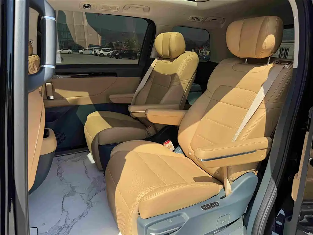 GAC Motor Trumpchi E8 PHEV — миниатюра 13