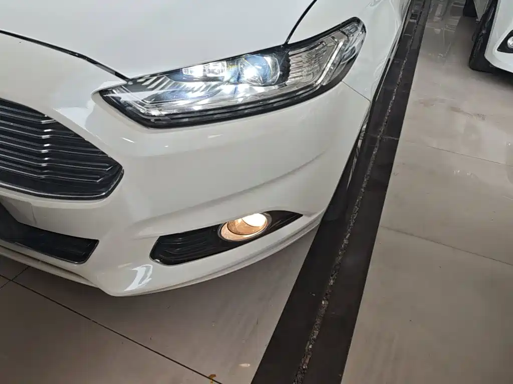 Ford Mondeo — миниатюра 24