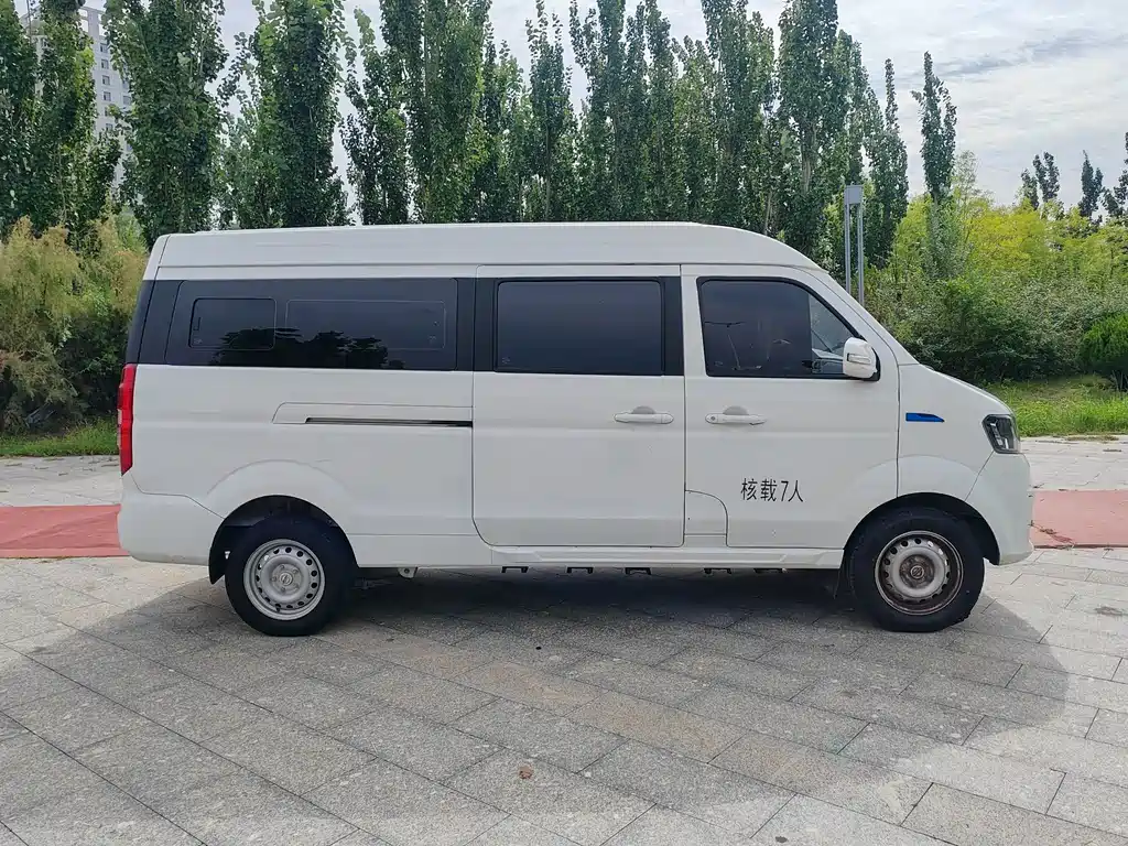 Jinbei Hiace EV — миниатюра 4