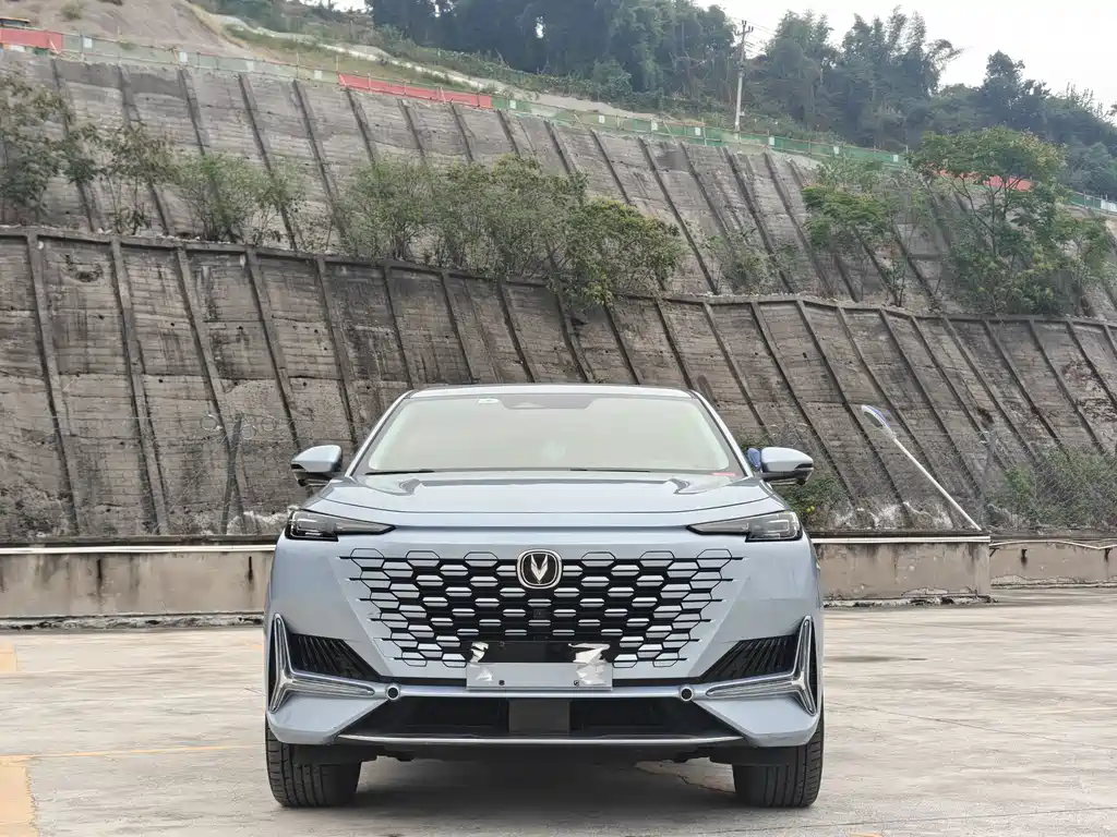 Changan UNI-K iDD — миниатюра 2