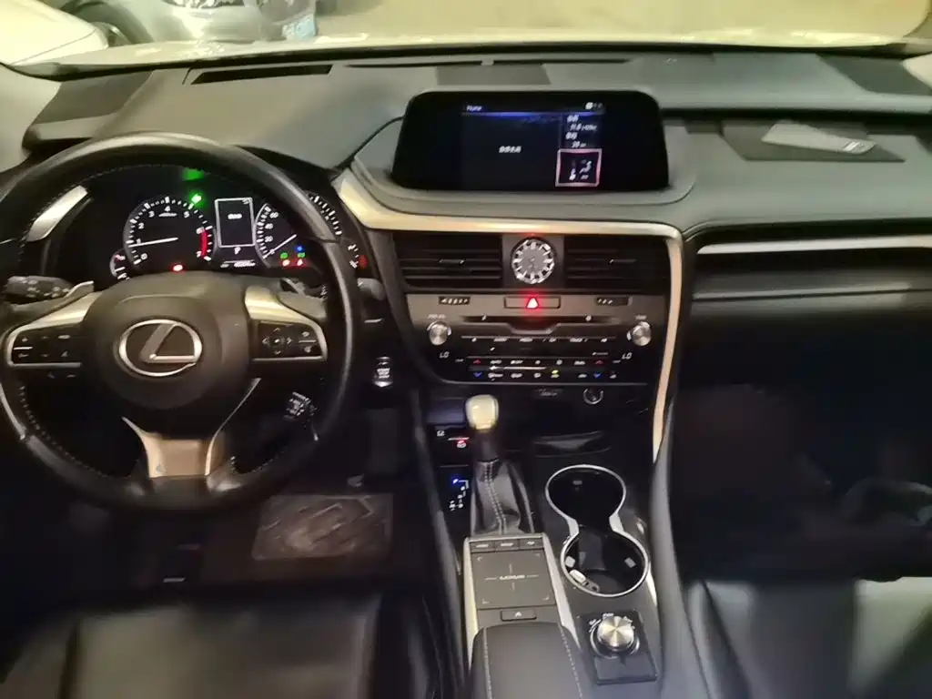 Lexus RX — миниатюра 10