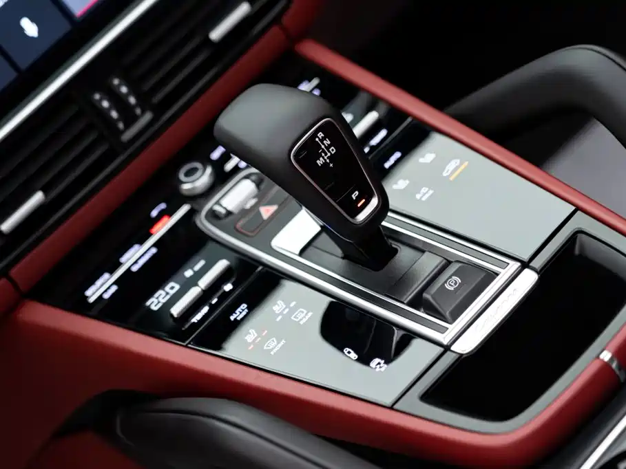 Porsche Cayenne — миниатюра 17