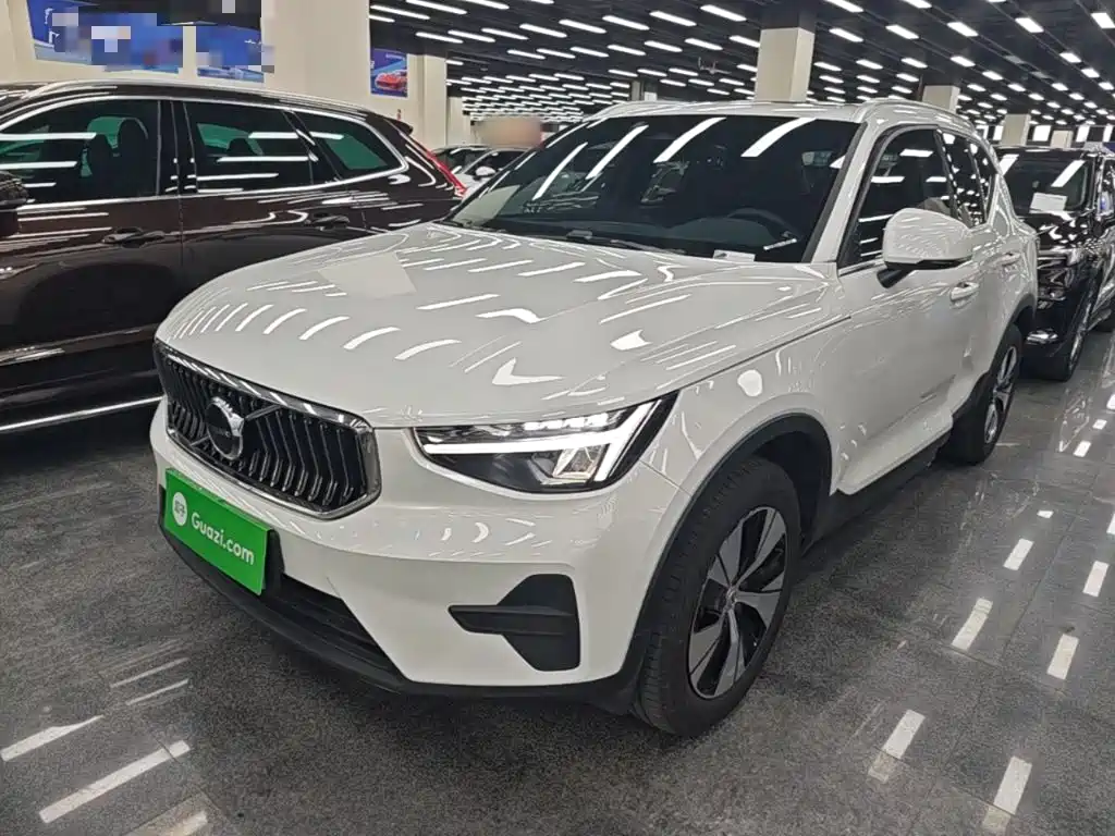 Volvo XC40 — миниатюра 2