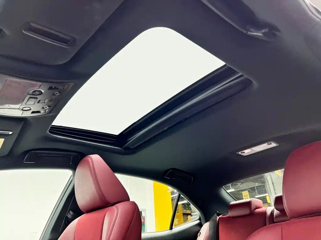 Lexus IS — миниатюра 16