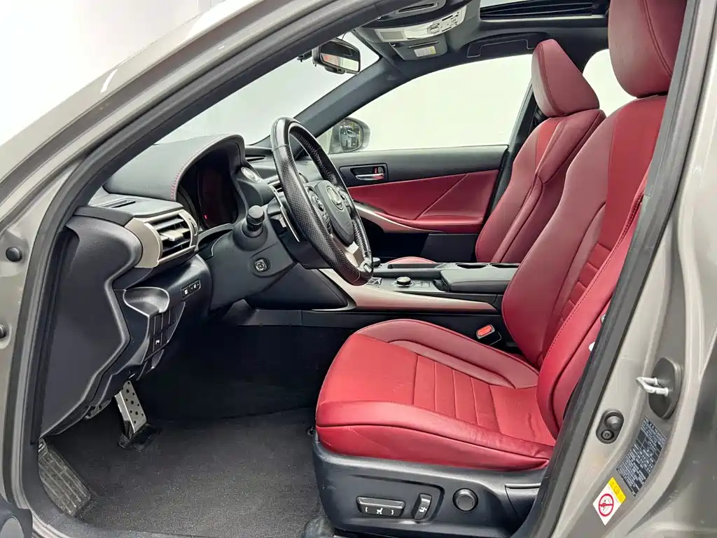 Lexus IS — миниатюра 14