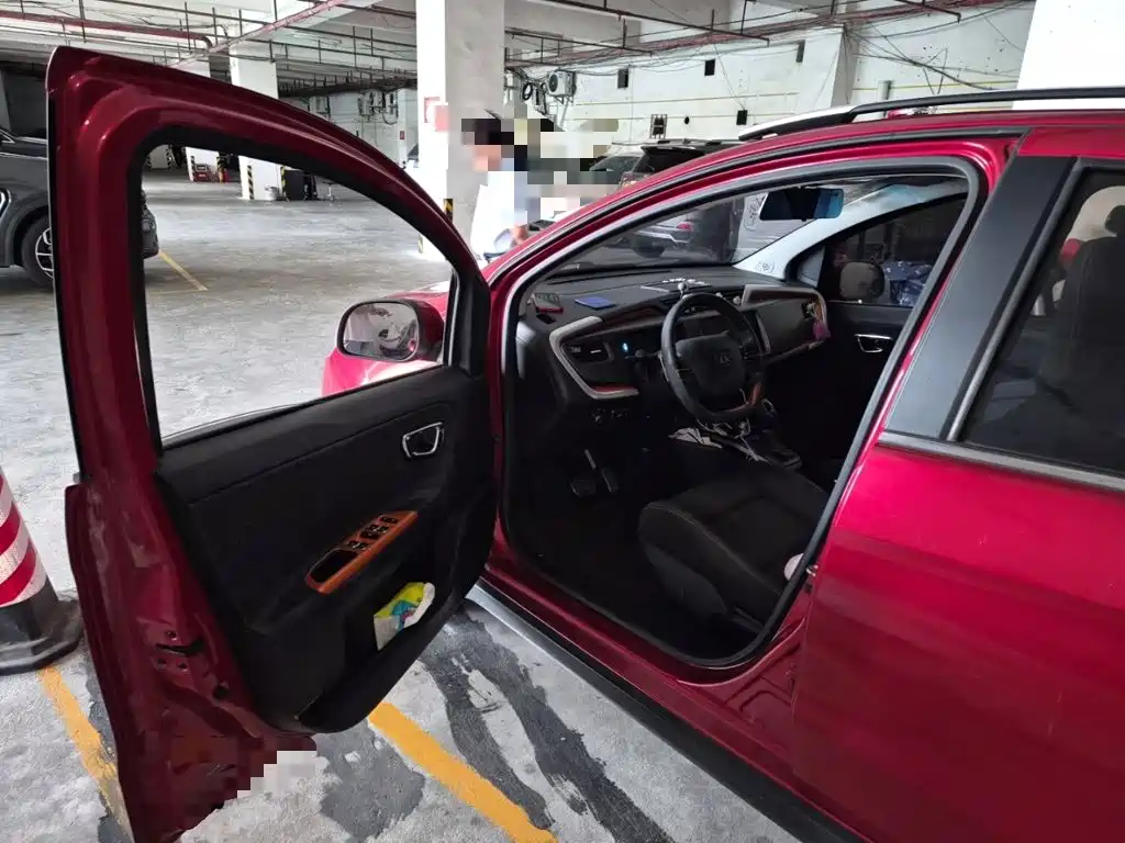 Geely Vision X1 — миниатюра 12