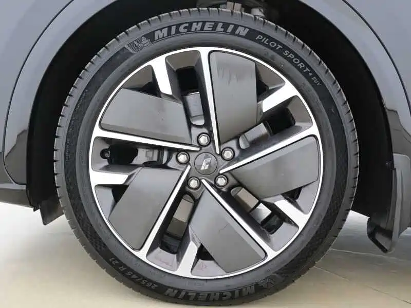 Li Auto Li L7 — миниатюра 8