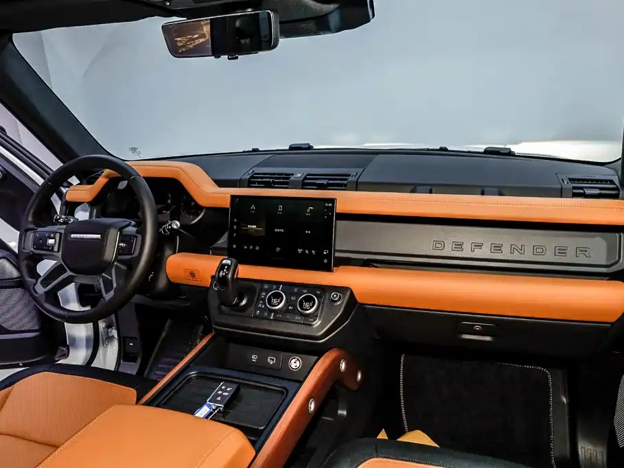 Land Rover Defender — миниатюра 27