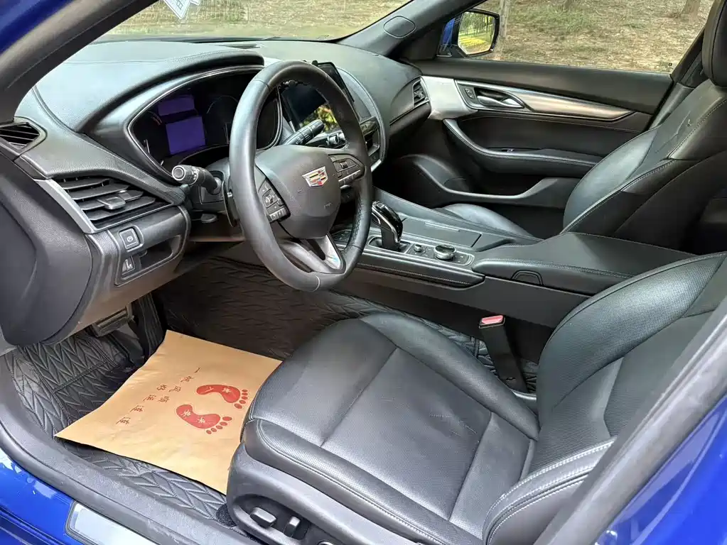 Cadillac CT5 — миниатюра 5