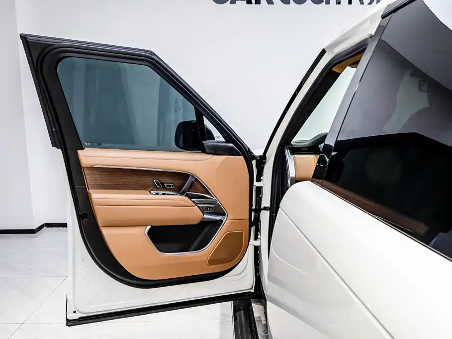 Land Rover Range Rover — миниатюра 8