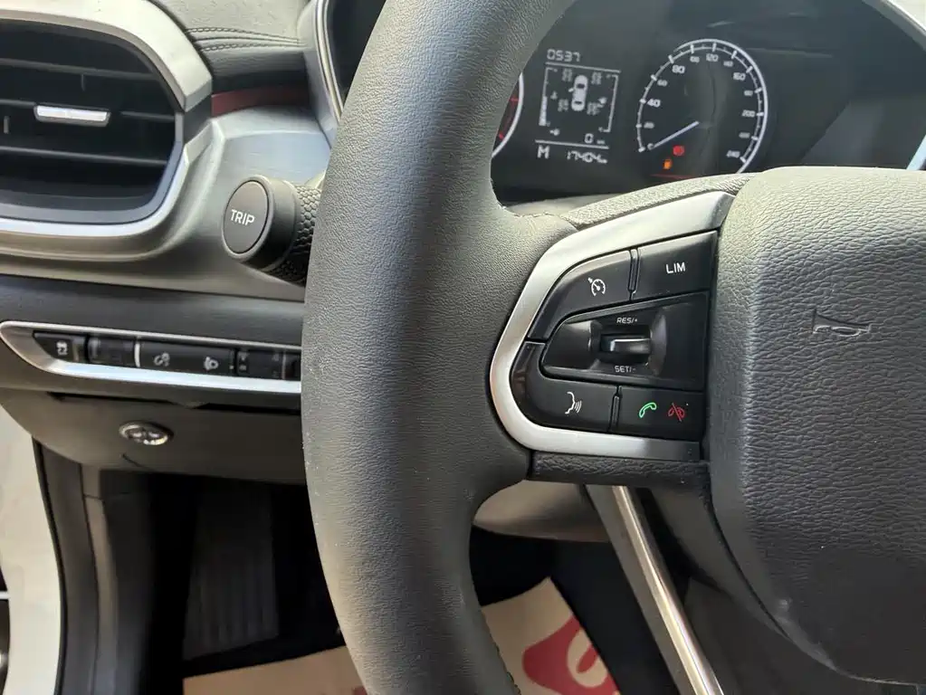 Geely Binyue — миниатюра 10
