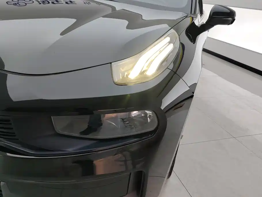 Lynk & Co 03 — миниатюра 5